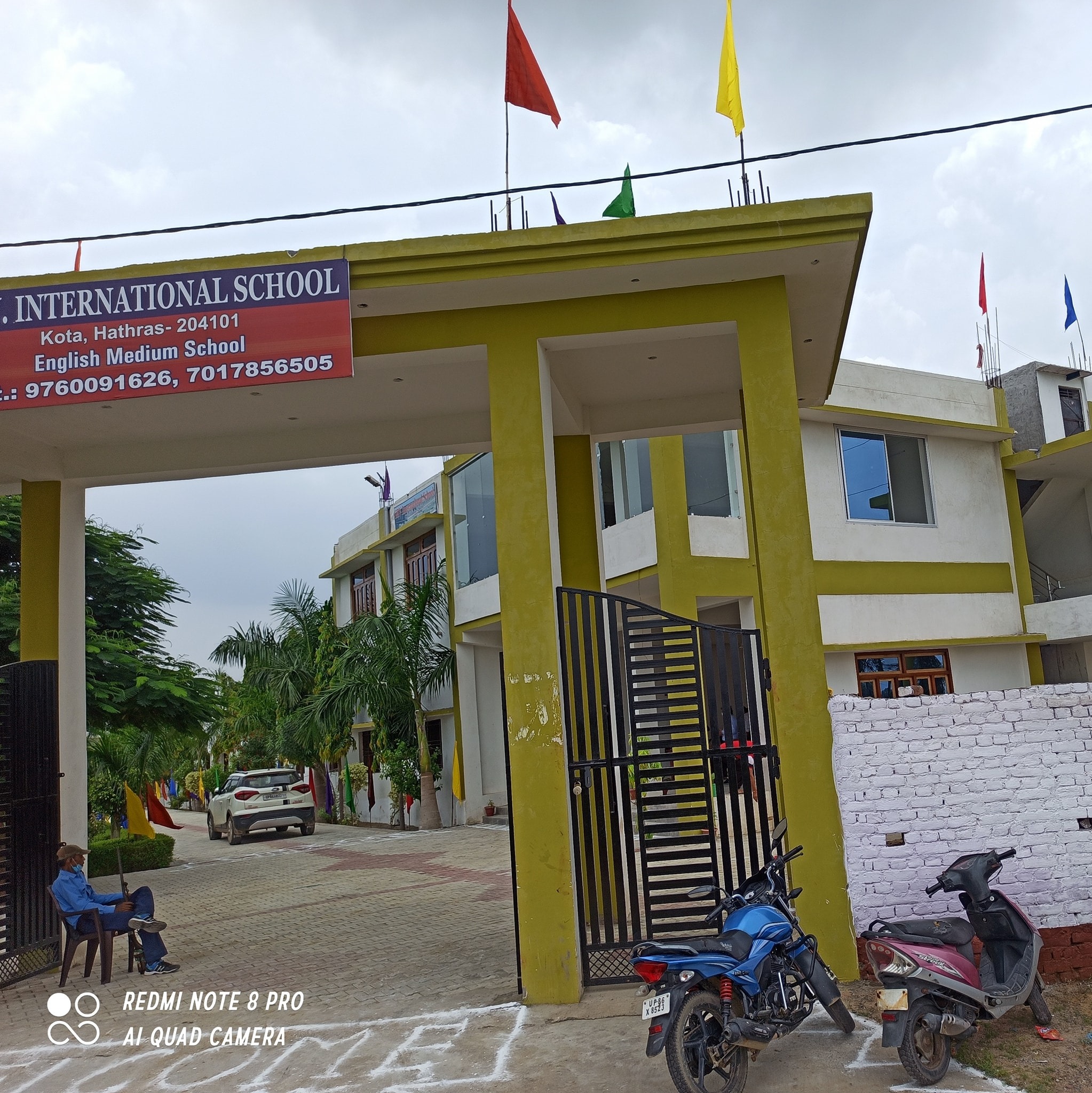 S R V International School