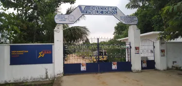 Vidyaniketan Public School