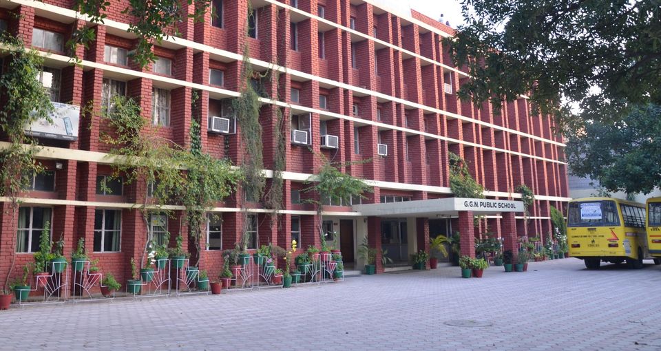 Gujrawala Guru Nanak Public School