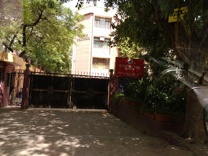 Red Roses Public School